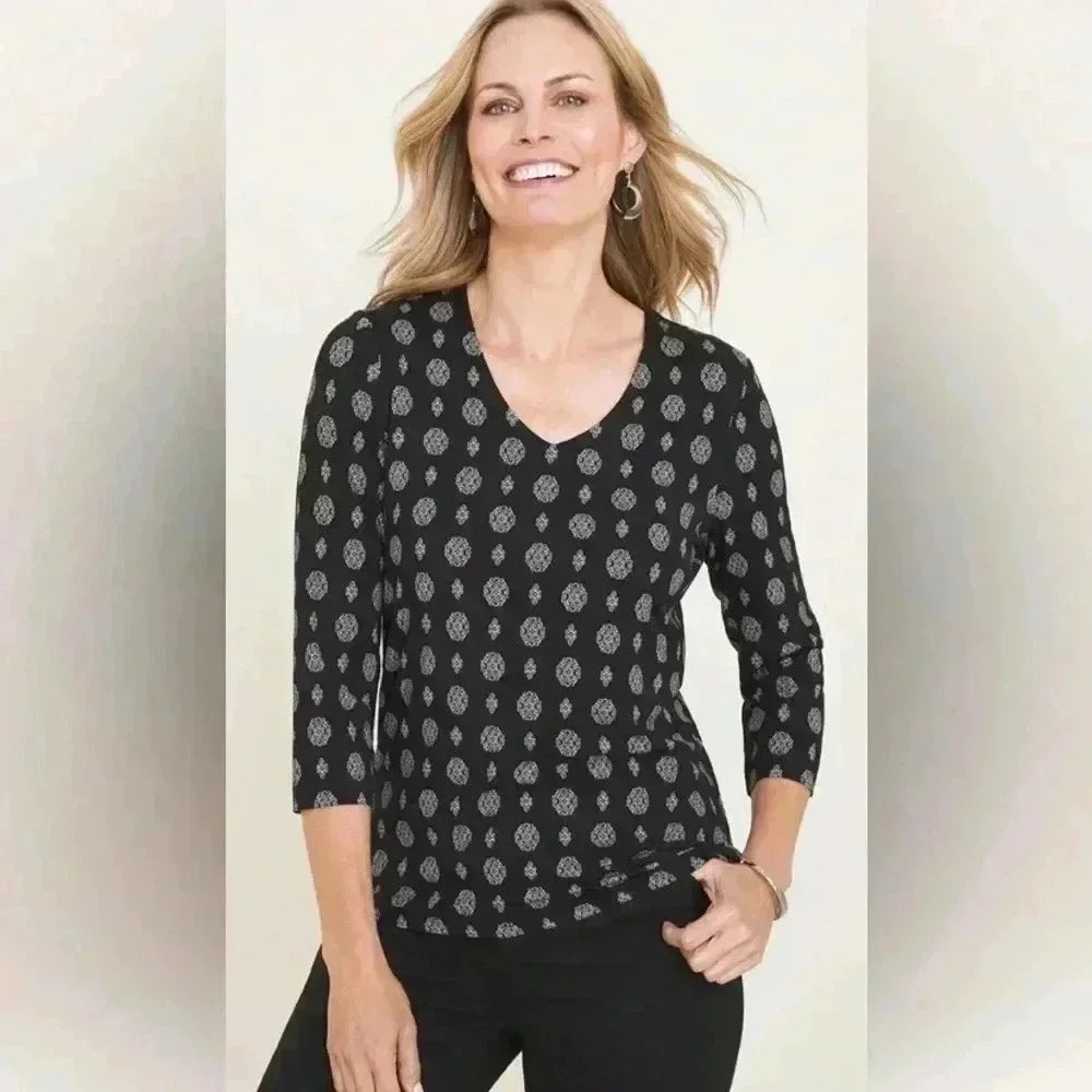Chico’s Geometric-Print V-Neck Top - Preowned Size 4